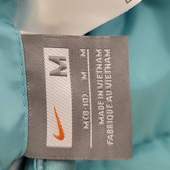 Nike Down Light Blue Reversible Puffer Vest, Women's Medium. - Picture 6 of 7